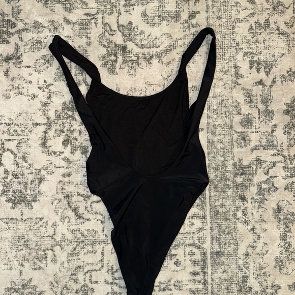 Bikinis/swim - Picture 10 of 11